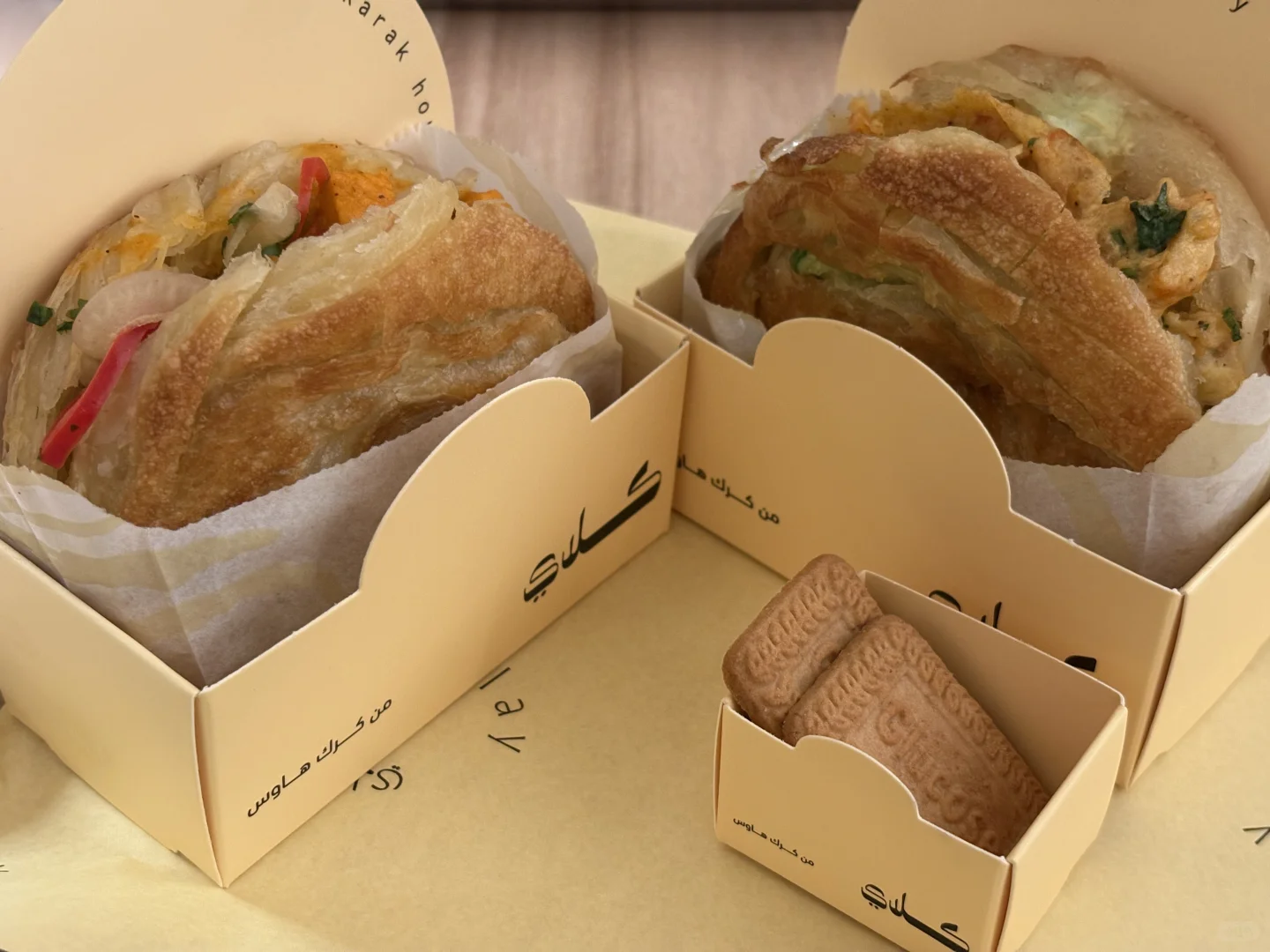 迪拜探店 06:爆火的中东版肉夹馍 KLAY