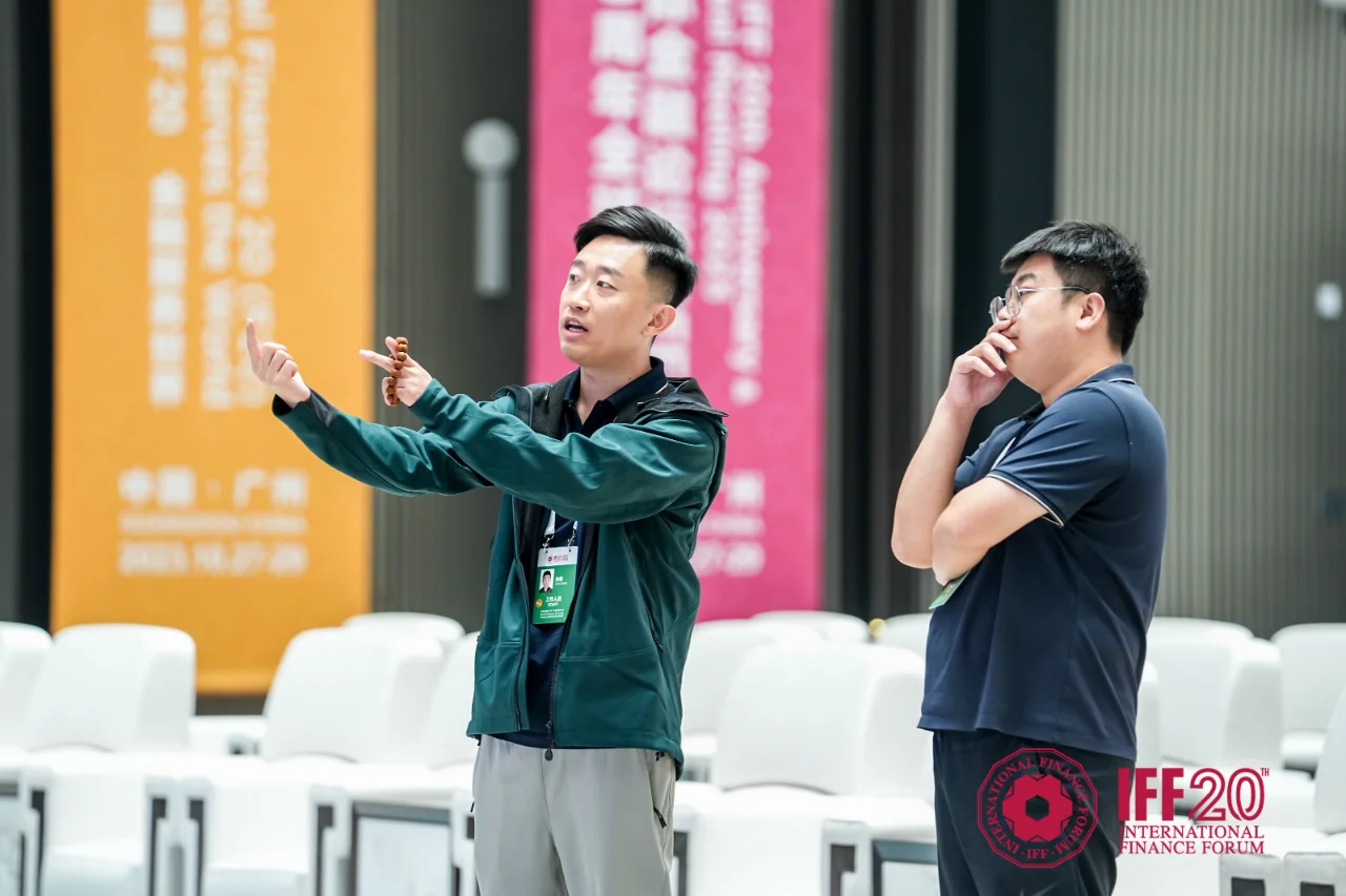 如何用一场国际论坛链接50国政商领袖?