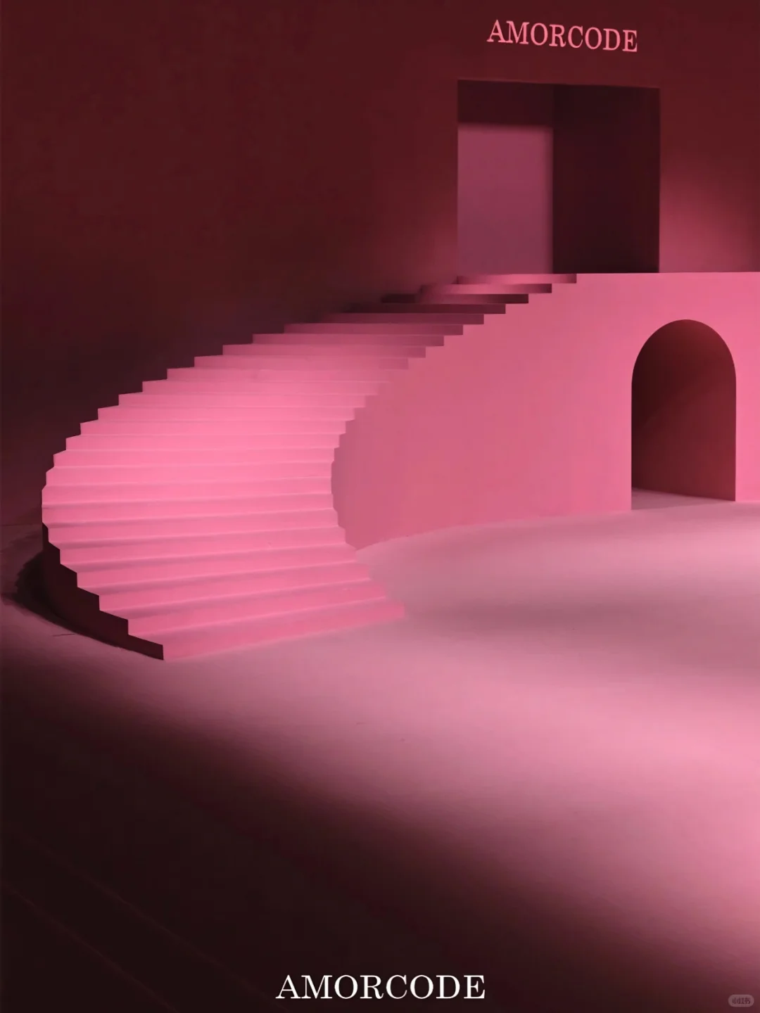 100场创意活动丨把时装秀场搬进发布会 ?