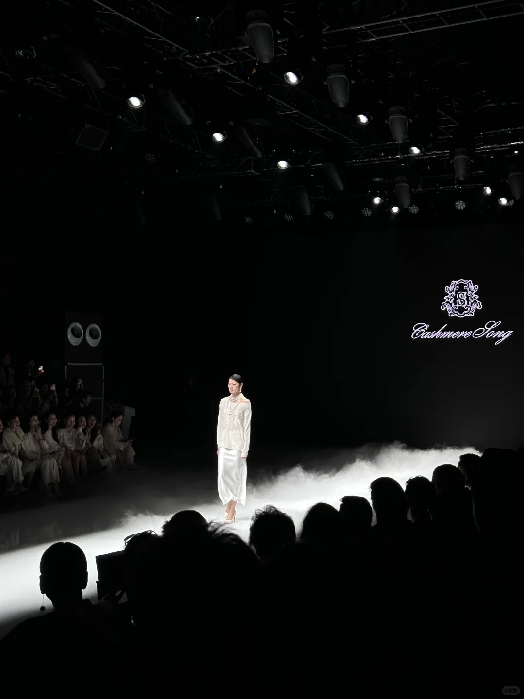 被英歌舞开场秀震撼!南油荔秀采购节太绝啦