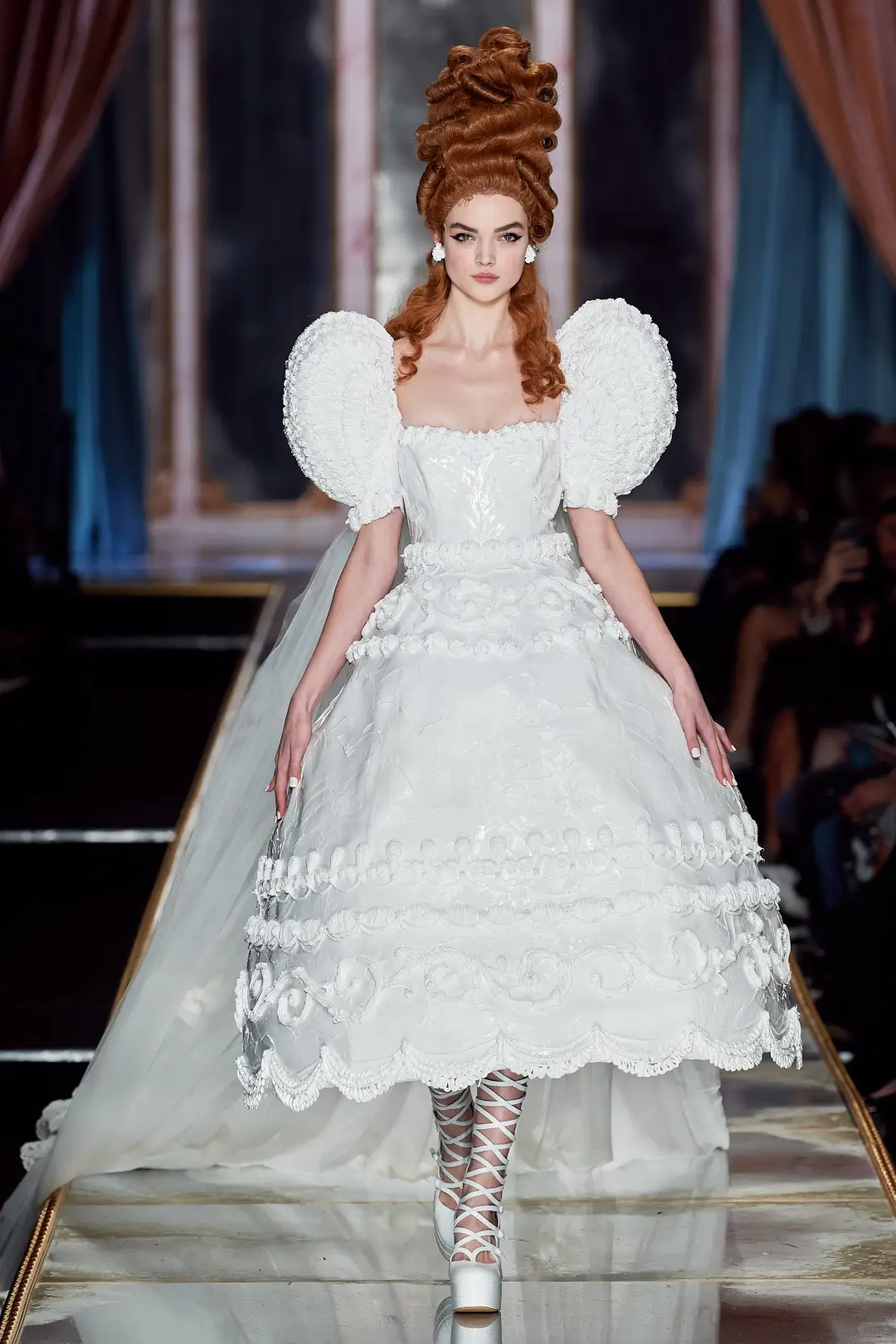 Moschino｜洛可可蛋糕