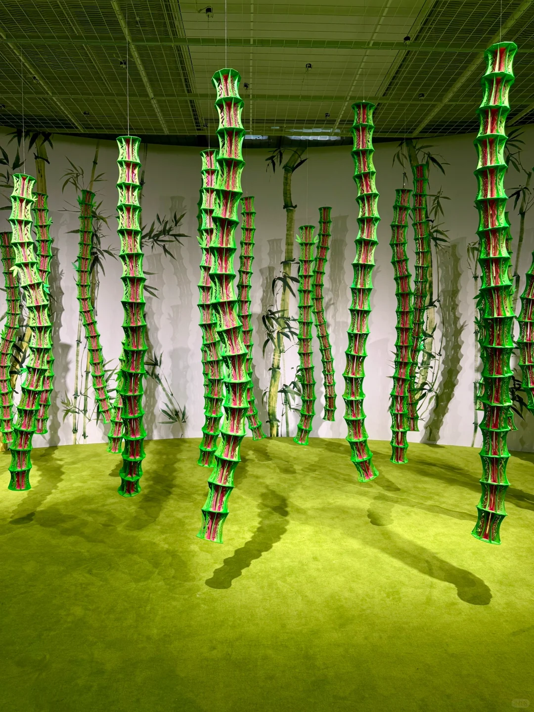 我很少用“震撼”形容一场展览！！梦幻剪纸美哭