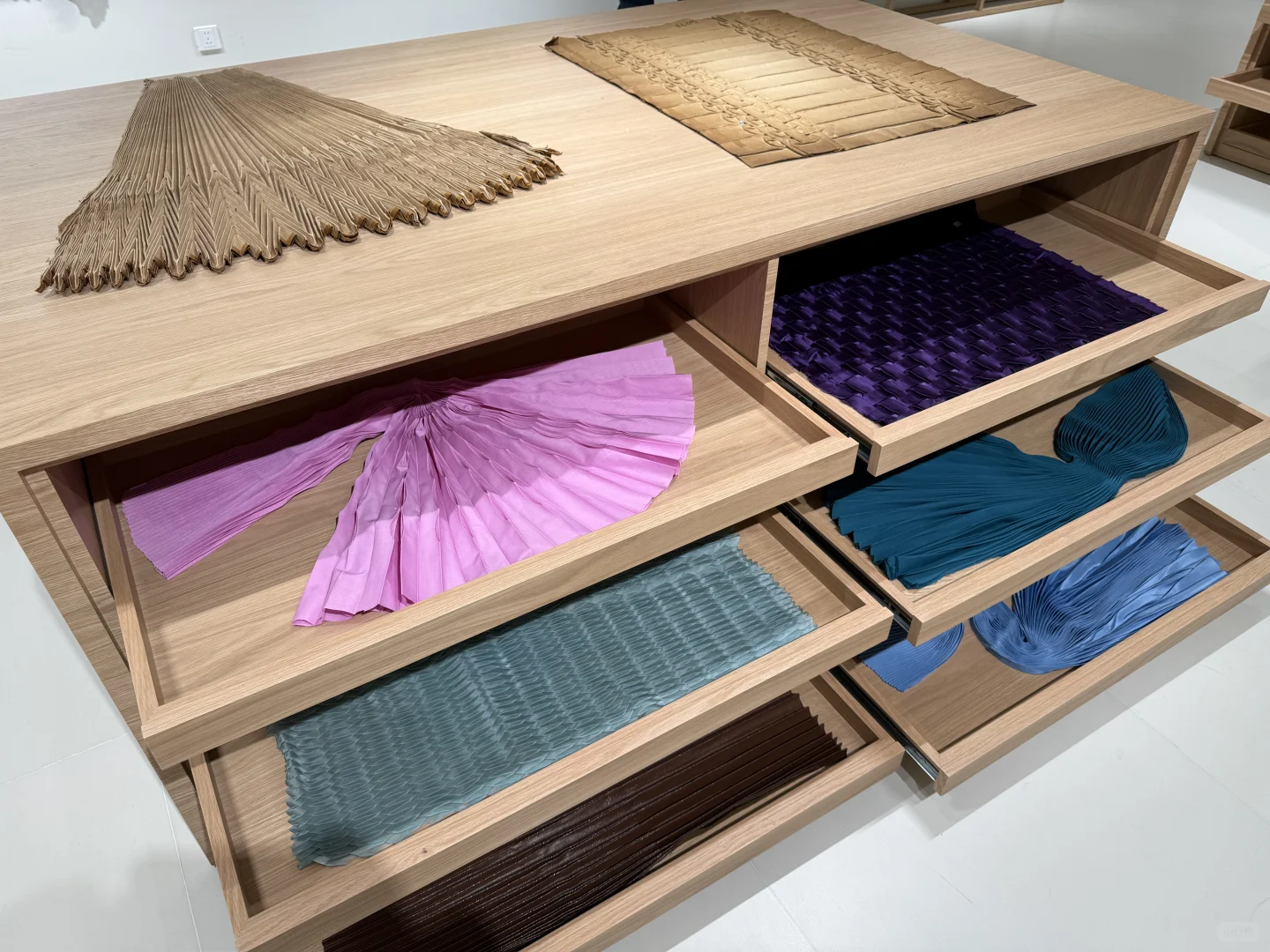 服装人凭着DNA就能找到的展