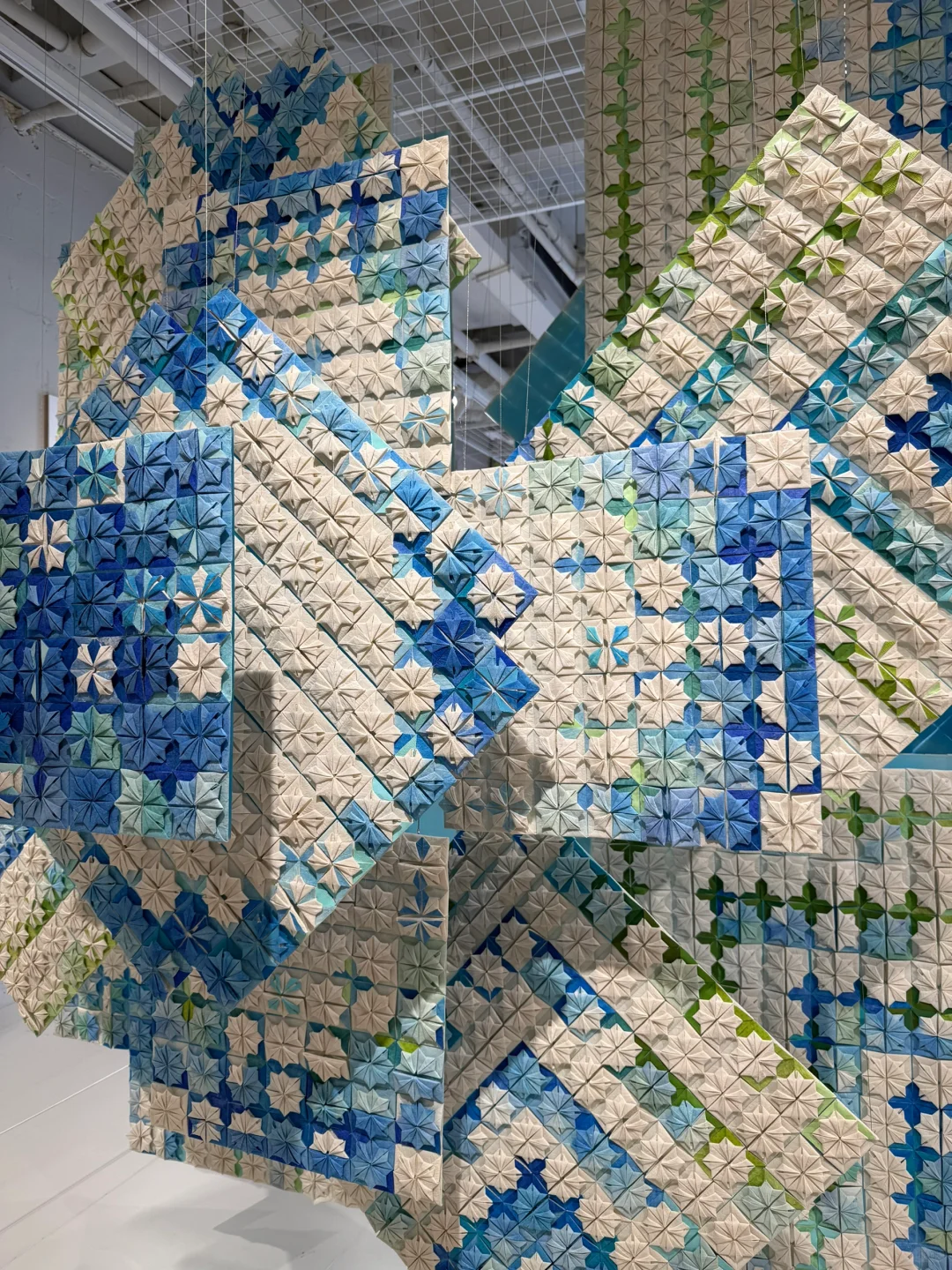 服装人凭着DNA就能找到的展