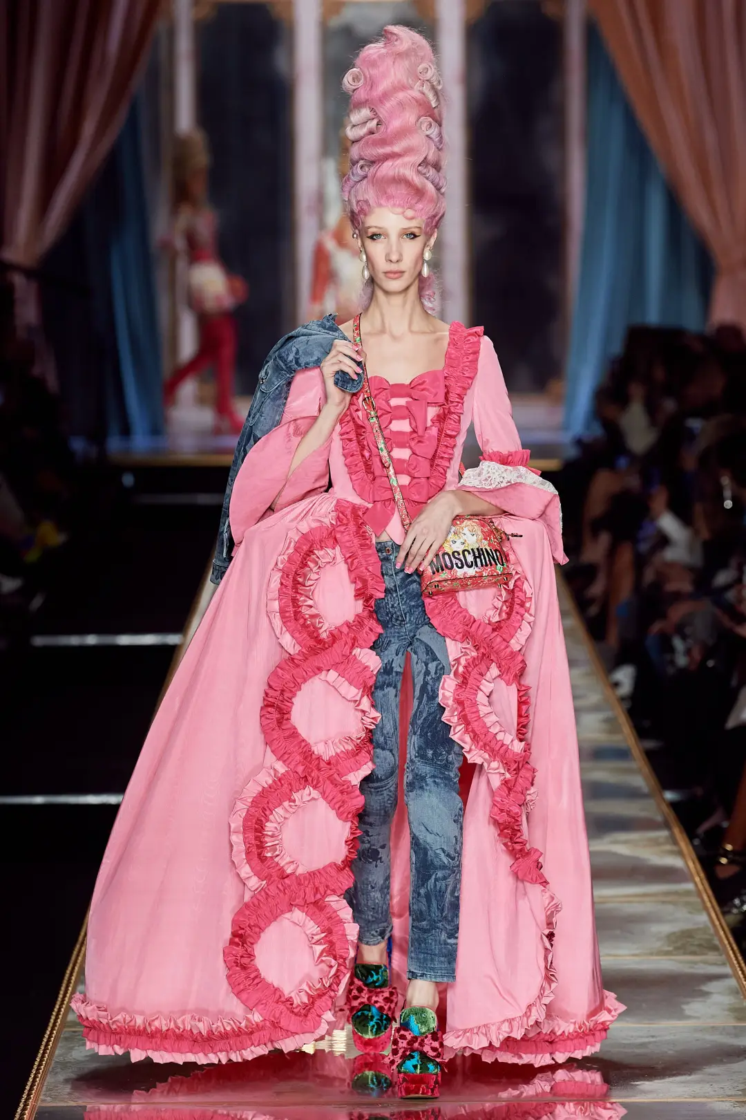 Moschino｜洛可可蛋糕