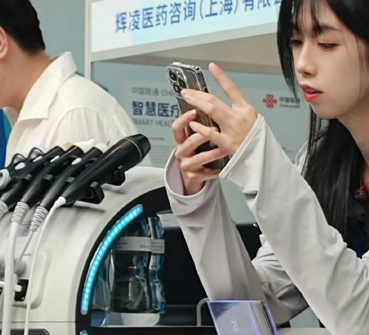 医博会没有人的?