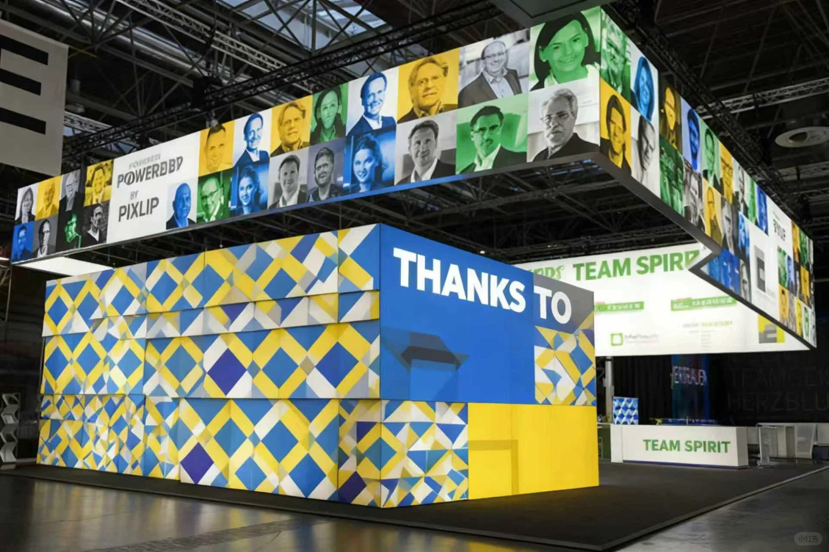 ? 国际展会爆款|灯箱吊顶如何让展位封神