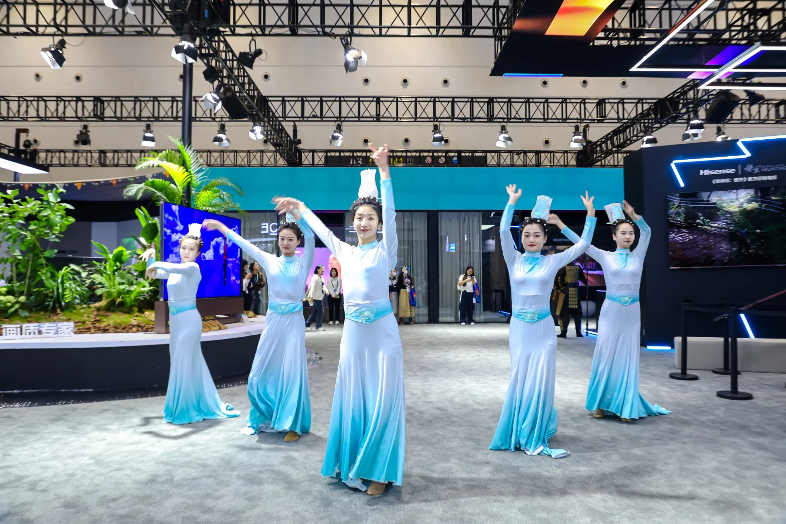 在青岛！！国际消费电子博览会开幕啦！！！