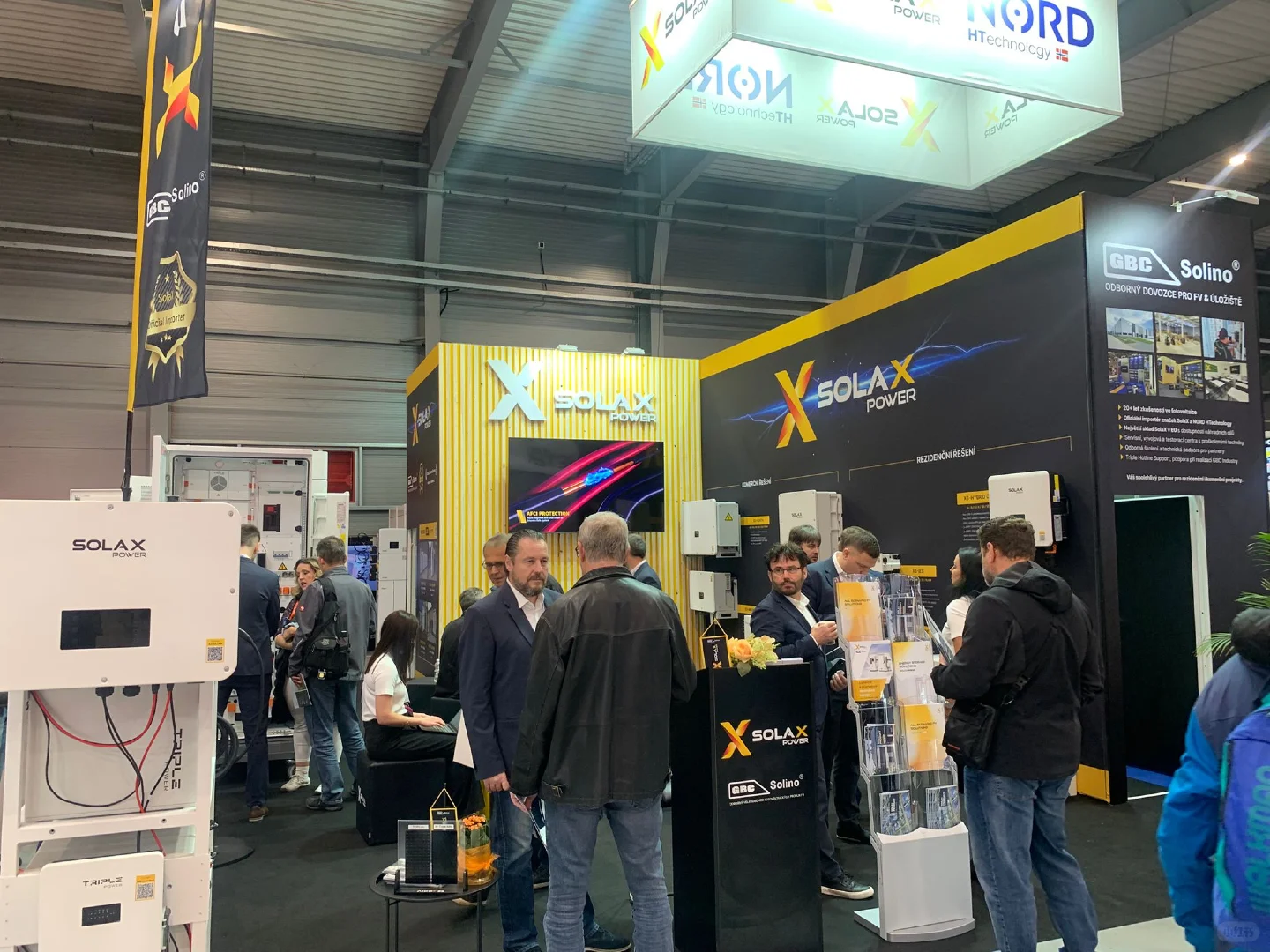 暴走2万步！捷克光伏展真的太炸了！?