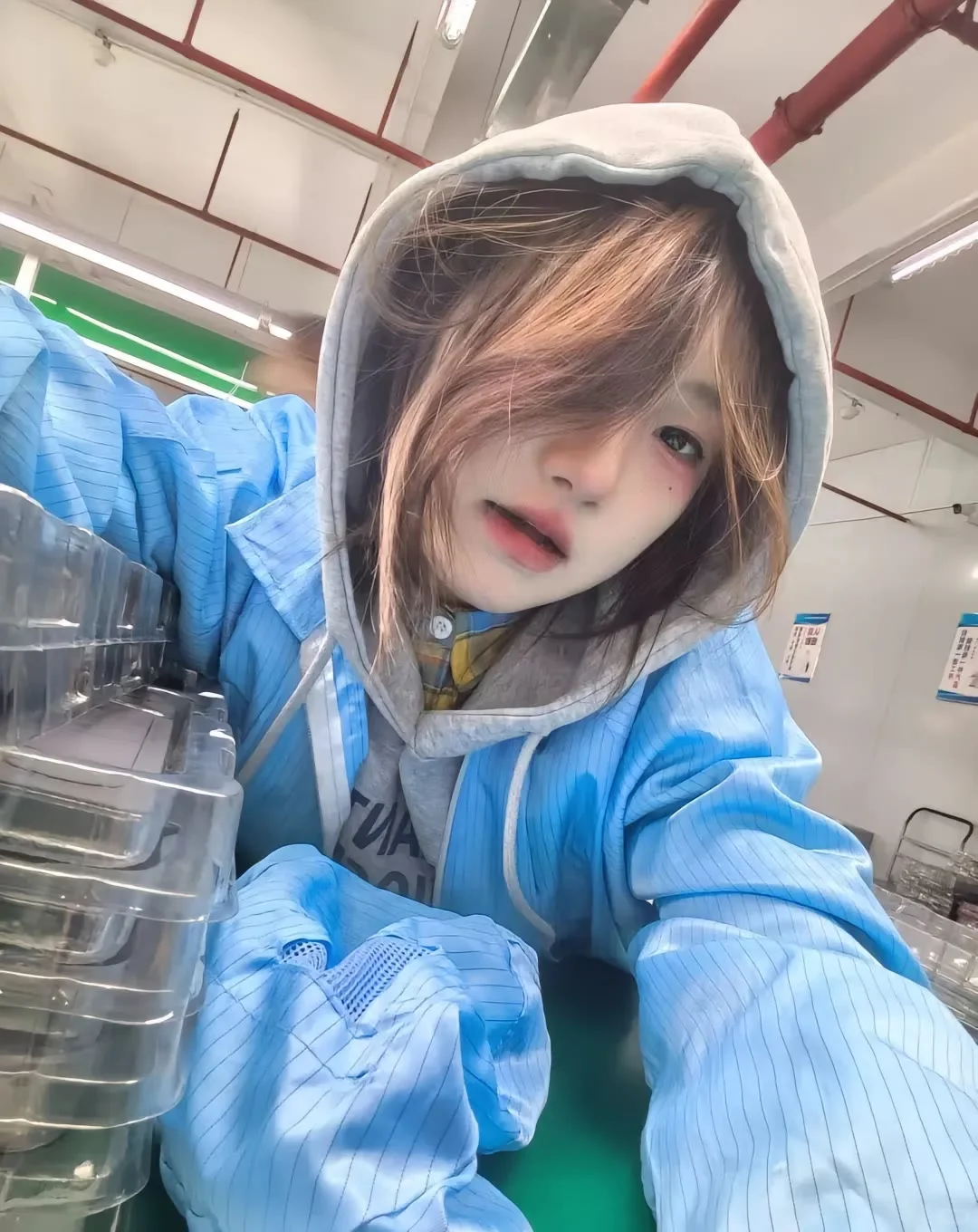 苏州电子厂8000+一个月，包吃包住，可内荐