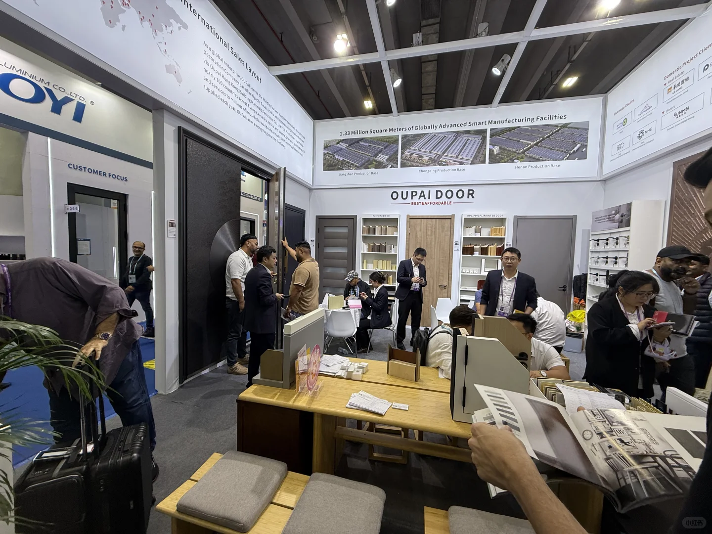 中国智造高光！欧派广交会现场热度爆表