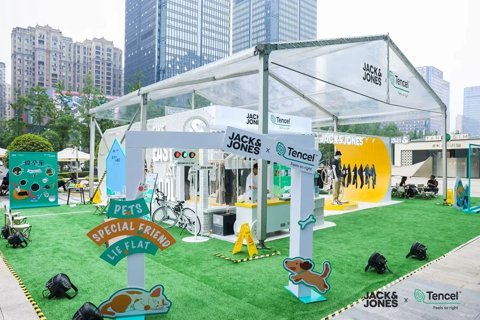 广东活动策划丨品牌服装快闪