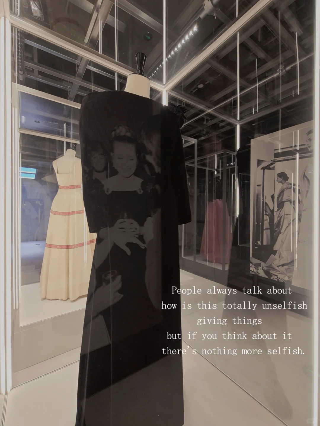 北京看展¦和格蕾丝凯利相遇巴黎世家古董展