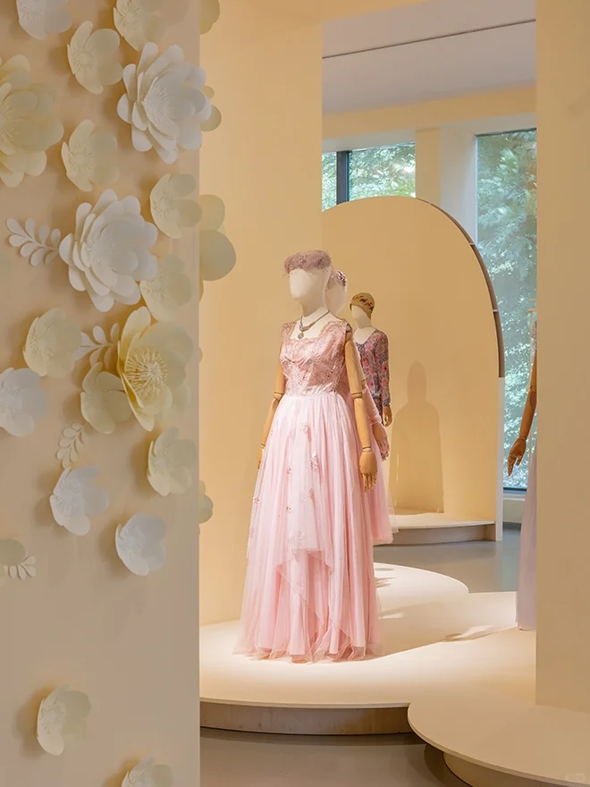 设计巧思：小空间打造大气时尚展位