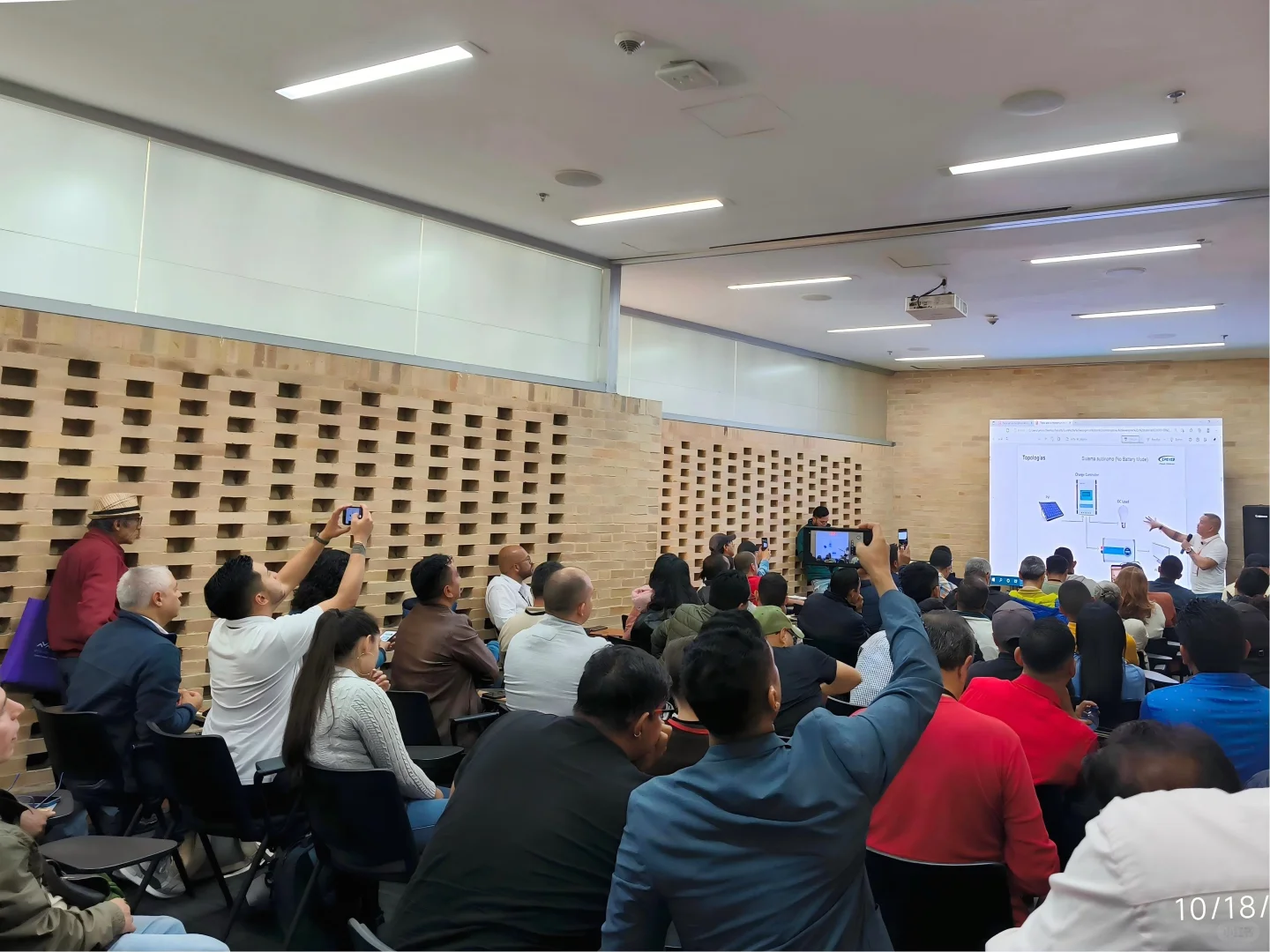 玩转全球太阳能展，哥伦比亚展会收货满满