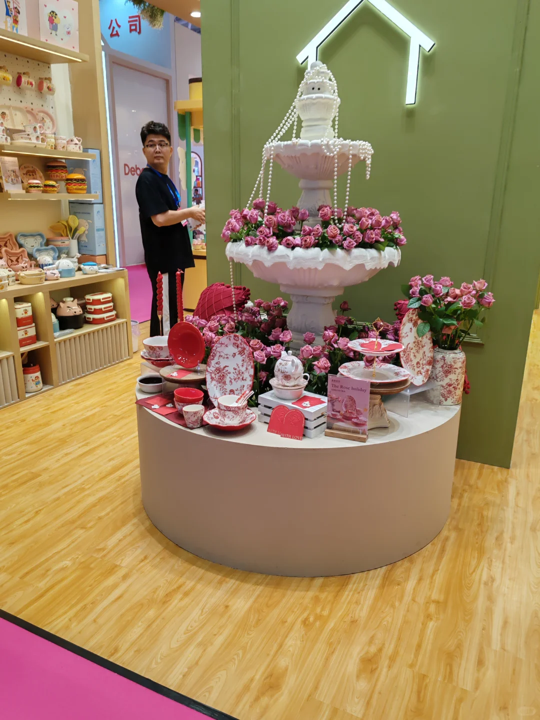 礼品展打卡太可爱了