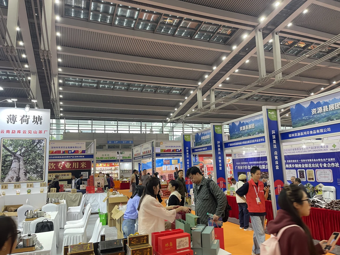 深圳会展中心一日记在美食与科技里撞个满怀