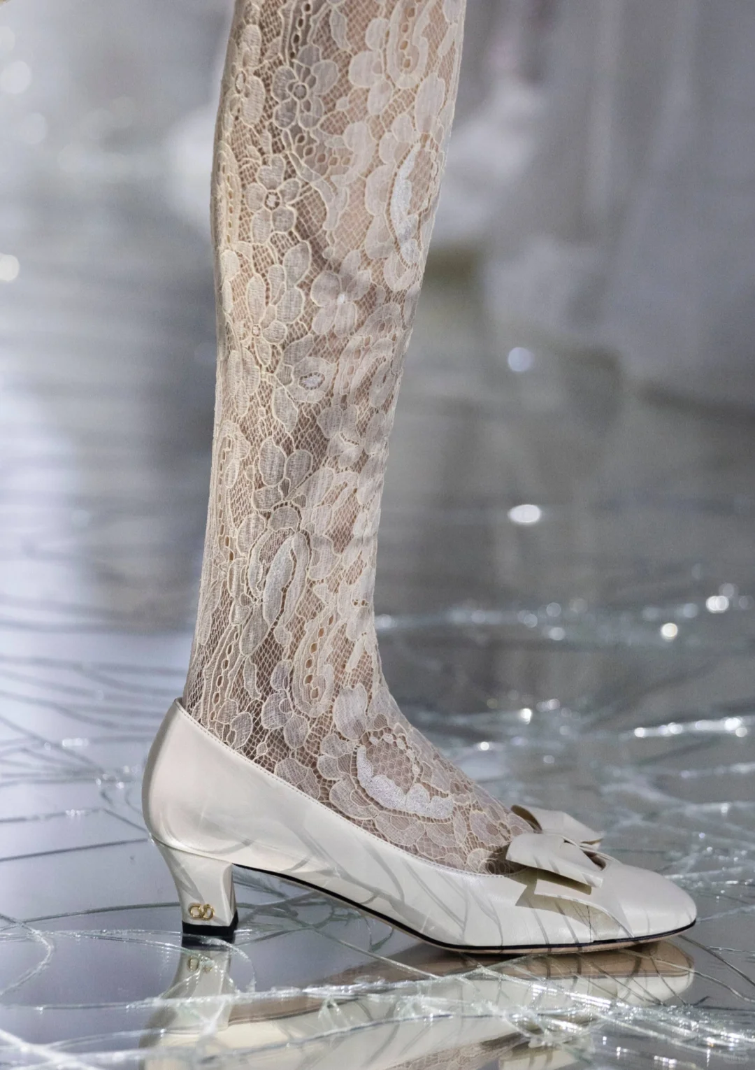 Valentino2025春夏秀场 | 时尚界的文艺复兴