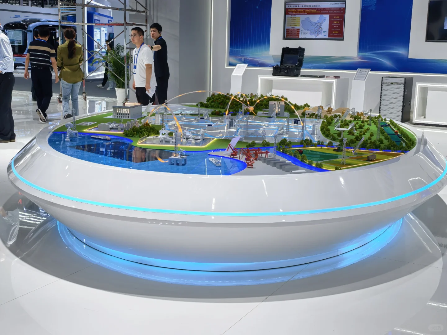 造个新，展台模型，新赛道！