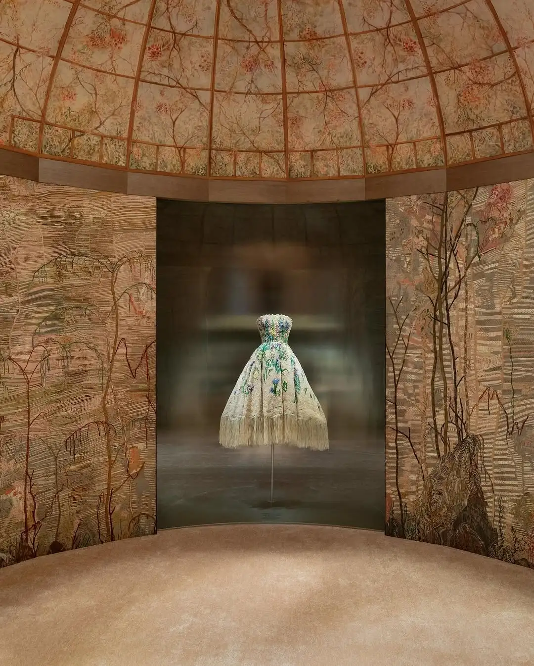Dior首尔2025｜高定梦境展