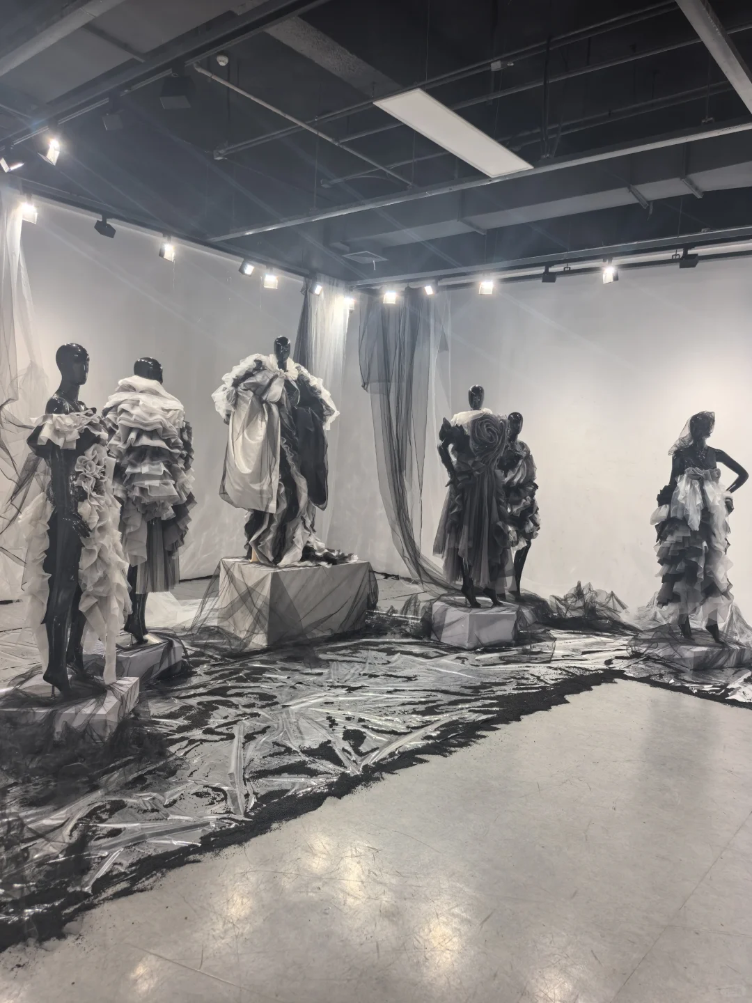 西美服装系毕业展