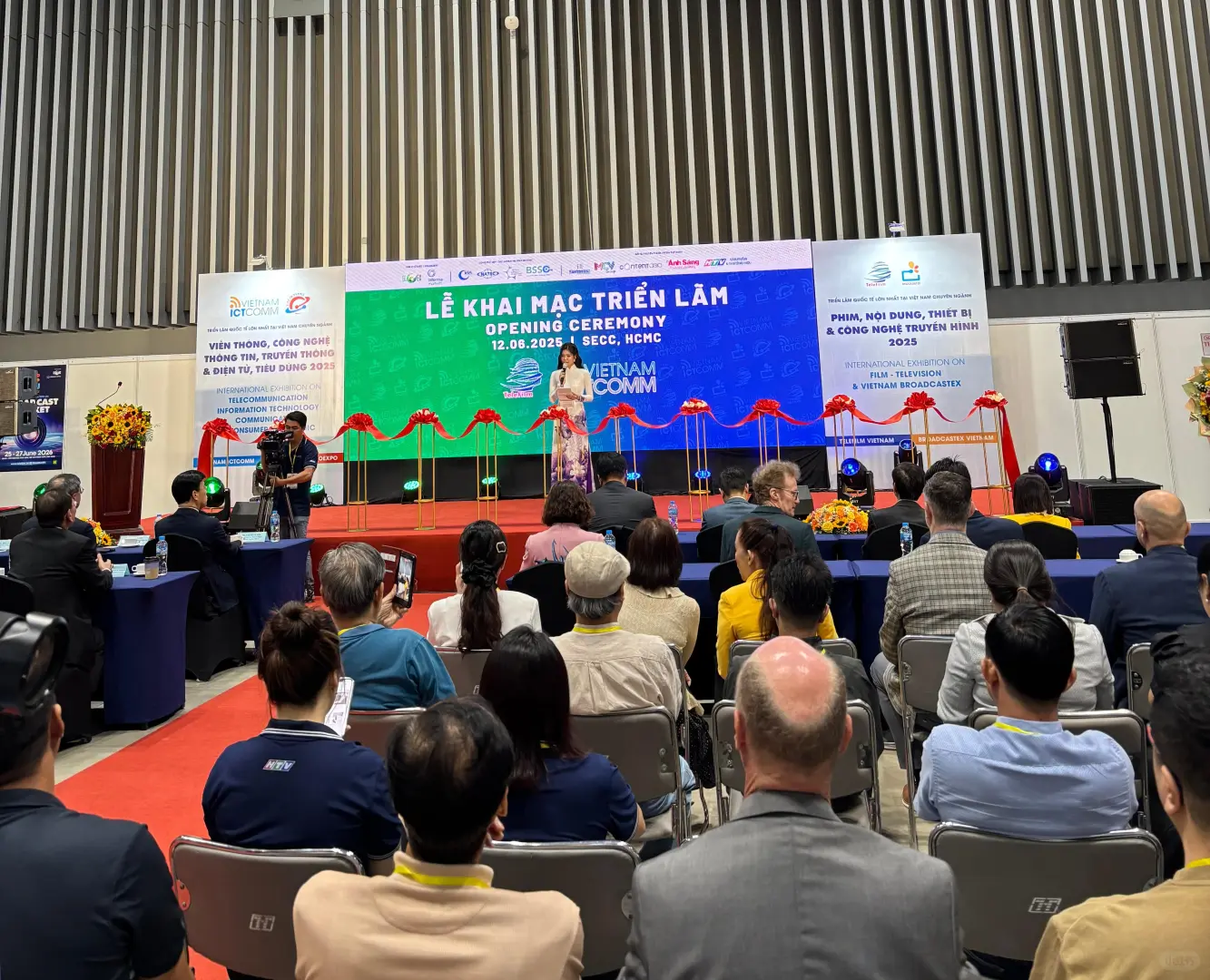 ICT COMM2025开展第一天现场掠影