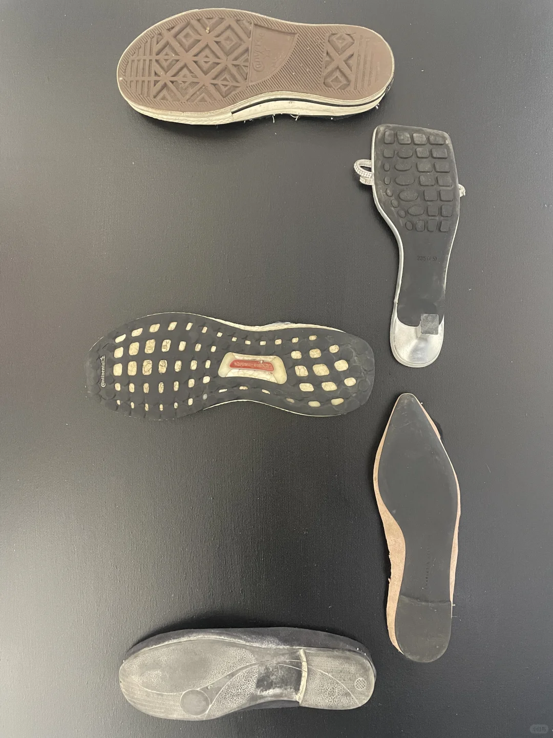 上海看展：一个以鞋底为内容的展览