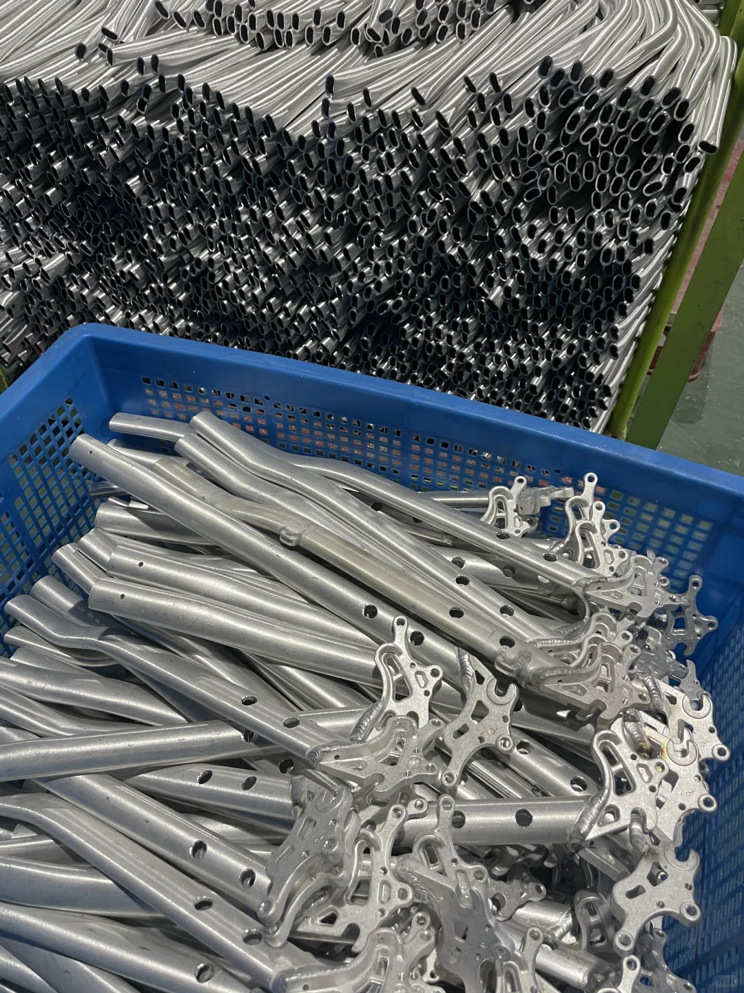 揭秘工业之美：精密零件的诞生地 ?✨