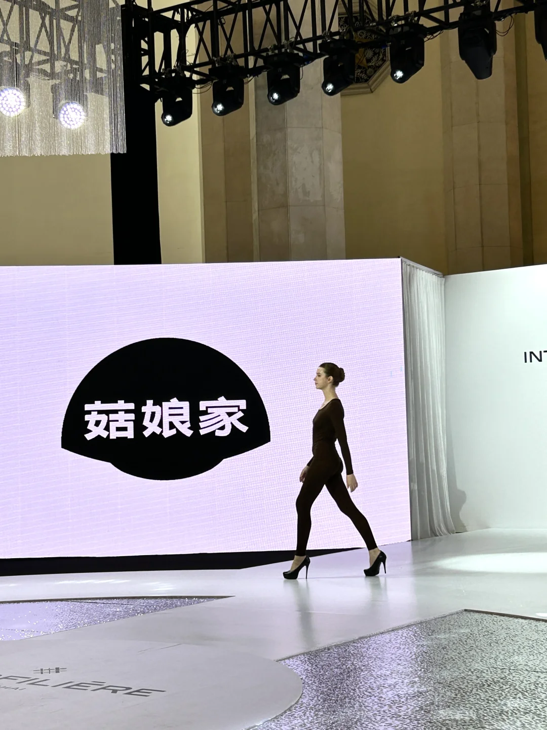 一场温柔的时尚相遇 ✨
