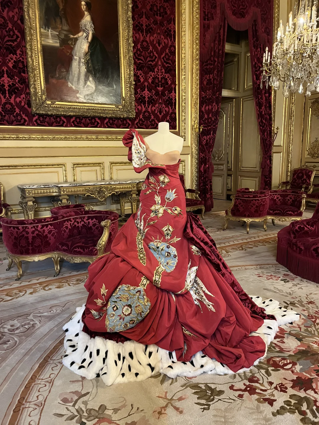 巴黎|卢浮宫高定展