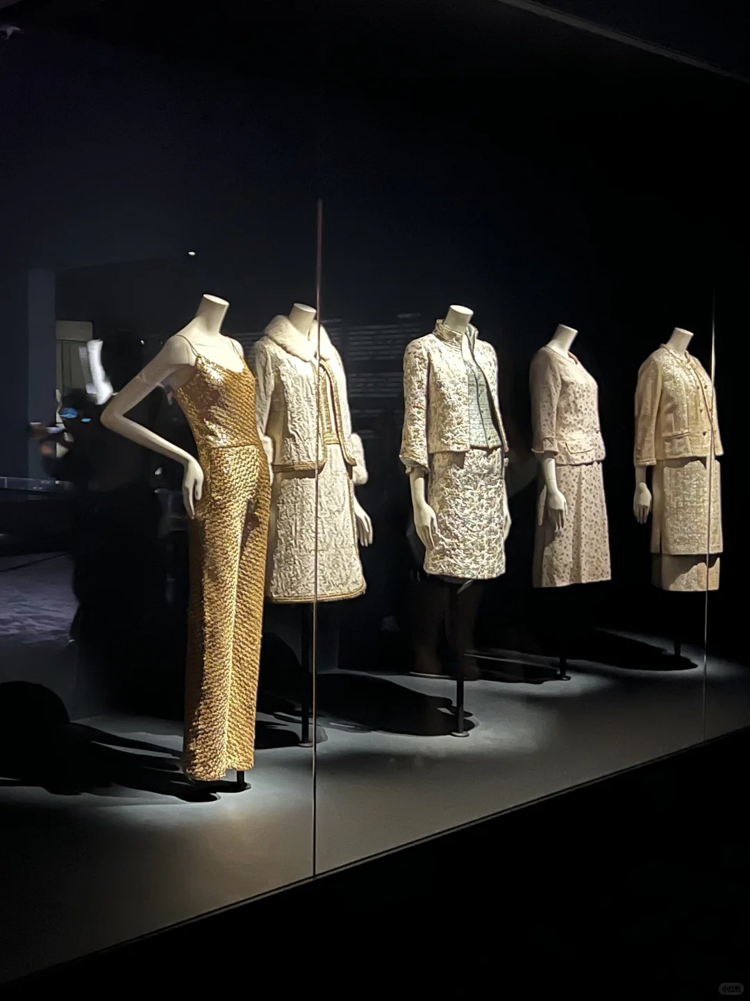 没有老佛爷？豪华香奈儿时尚宣言大展开幕