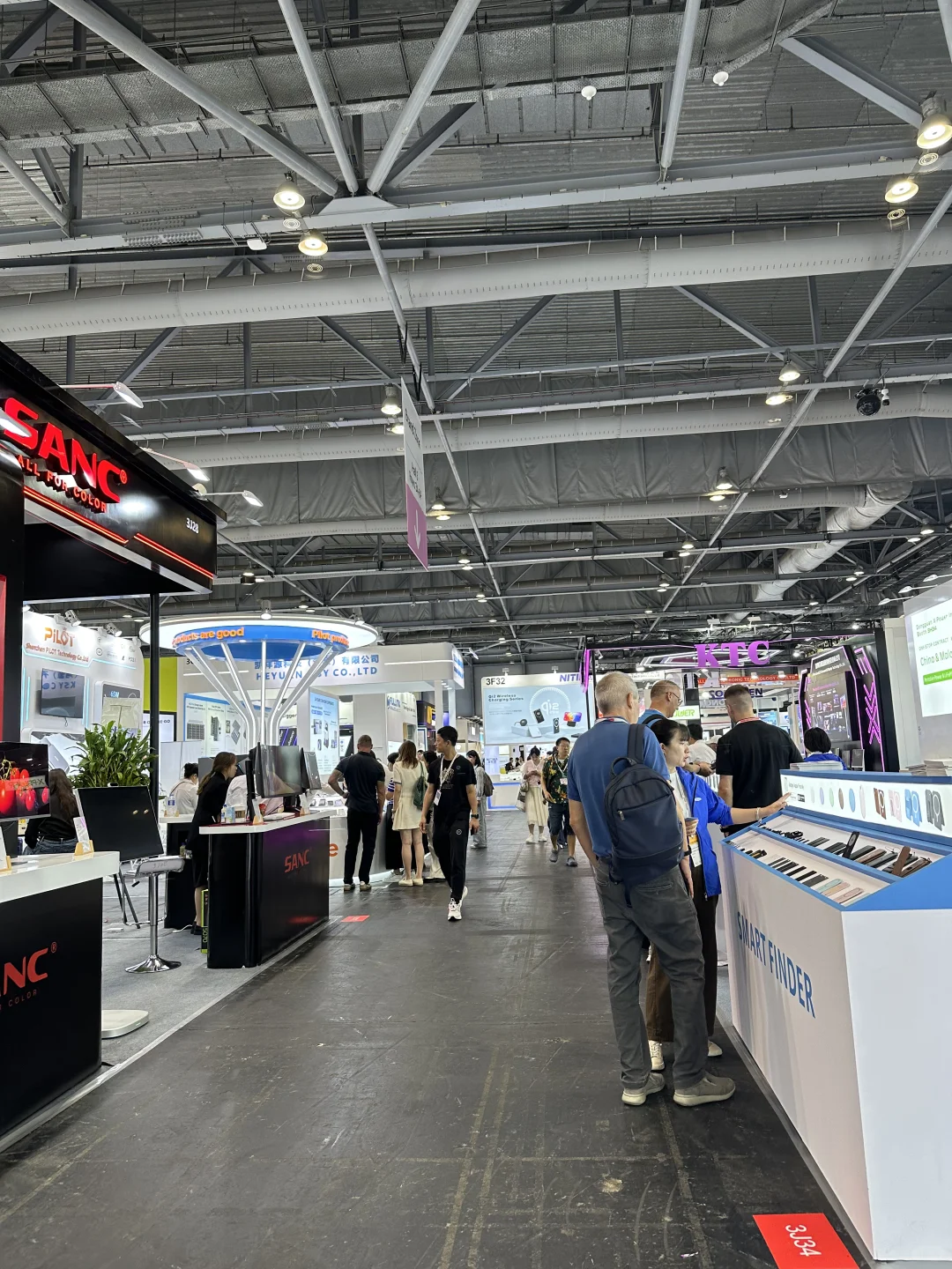 香港环球资源展 电子展人越来越少了?