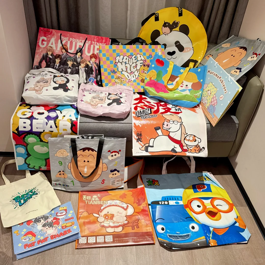 30岁重生之我在上海玩具展50块买了个加菲猫