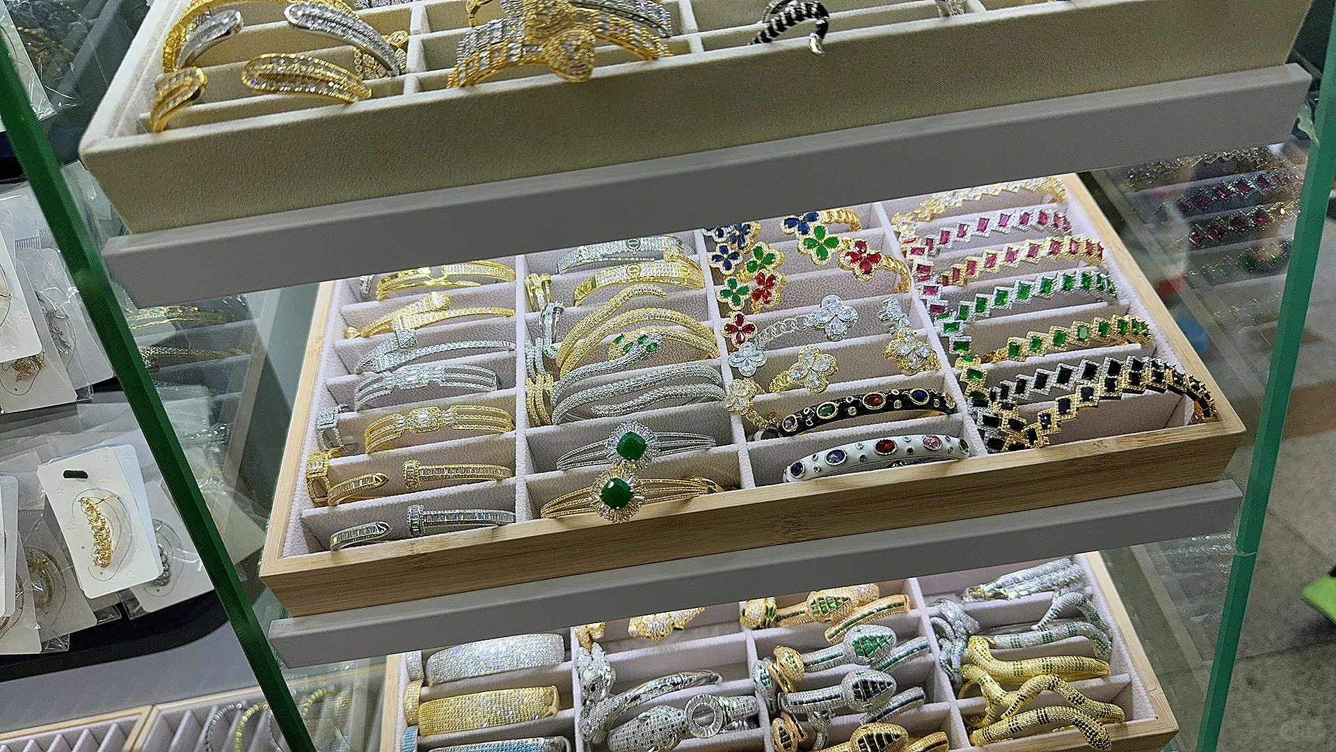 义乌(逛)!一定要去小商品城淘手串和小饰品!