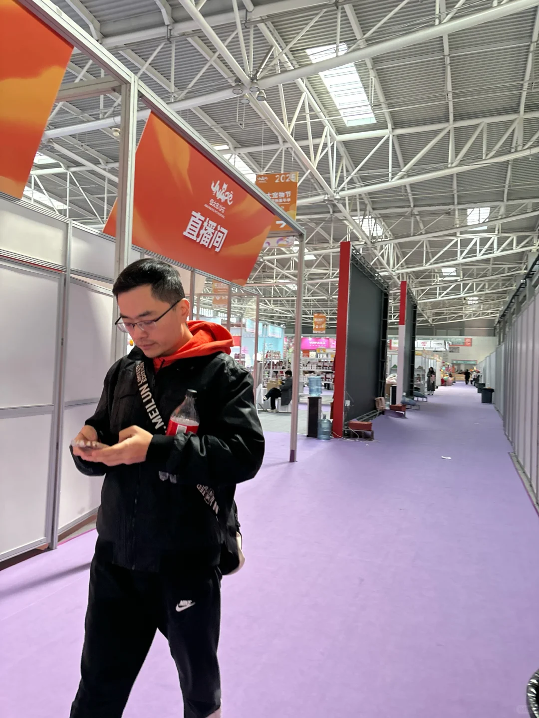 宠物展、智能喂食器与青岛国际博览中心