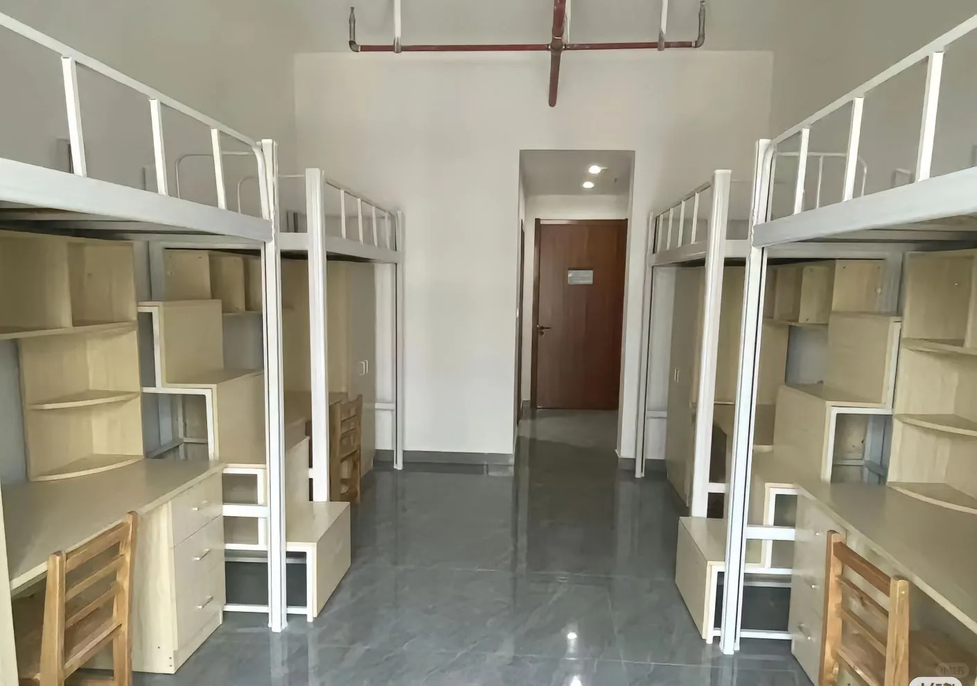 00后美女在工厂| 进厂打螺丝的日子