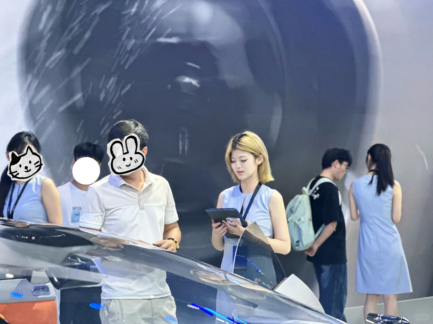 05女大逃课打工日记丨上海国际车展篇