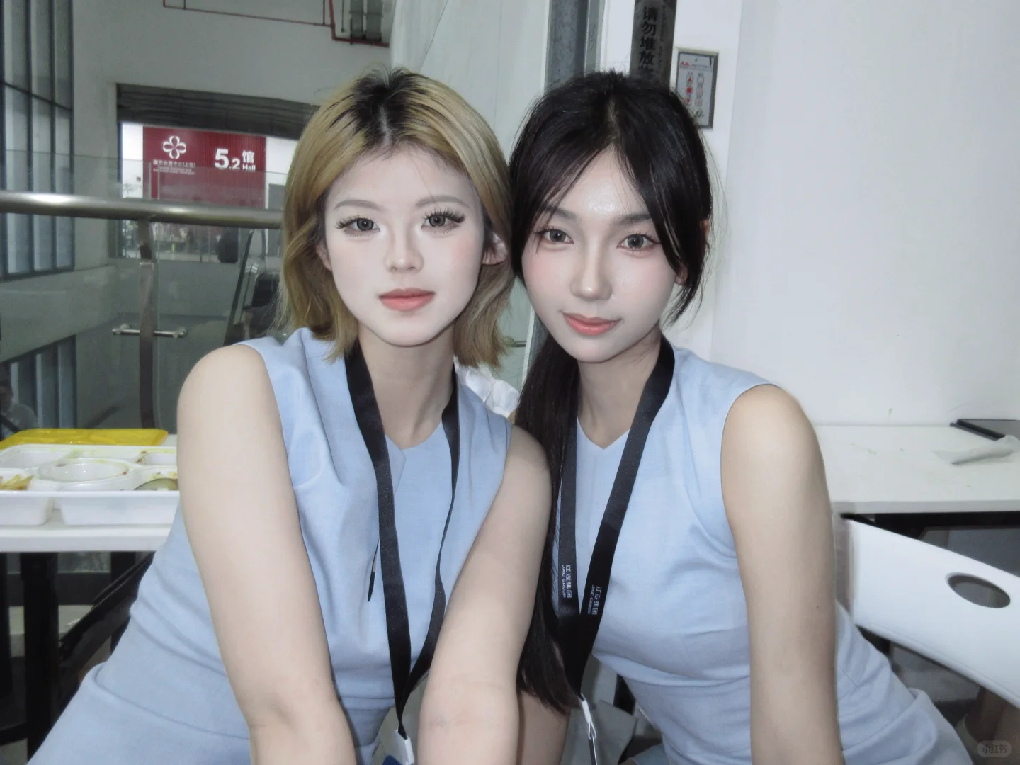 05女大逃课打工日记丨上海国际车展篇