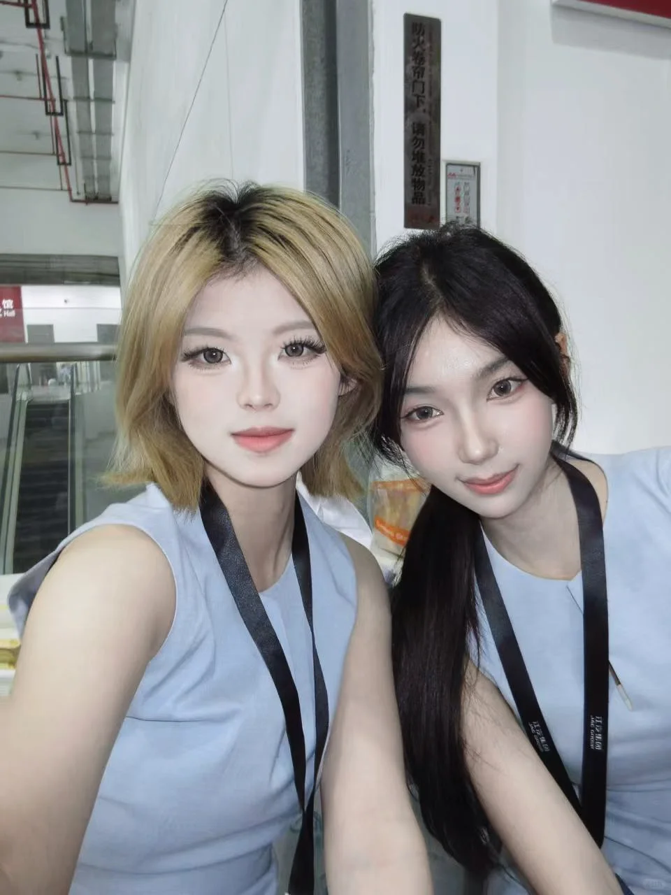 05女大逃课打工日记丨上海国际车展篇
