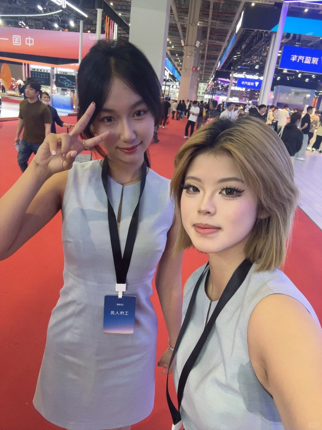 05女大逃课打工日记丨上海国际车展篇