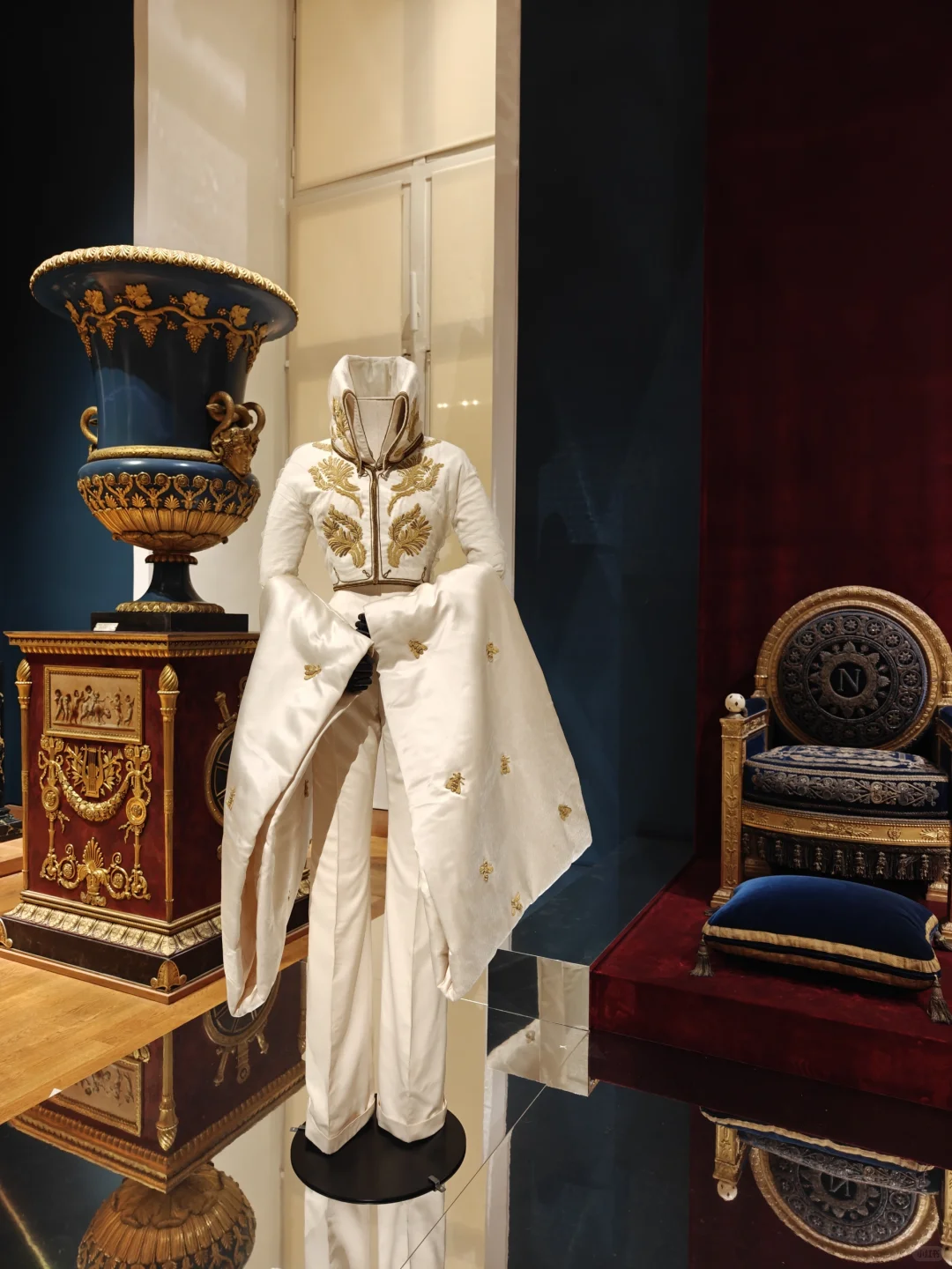 卢浮宫首次时尚展【Louvre couture】