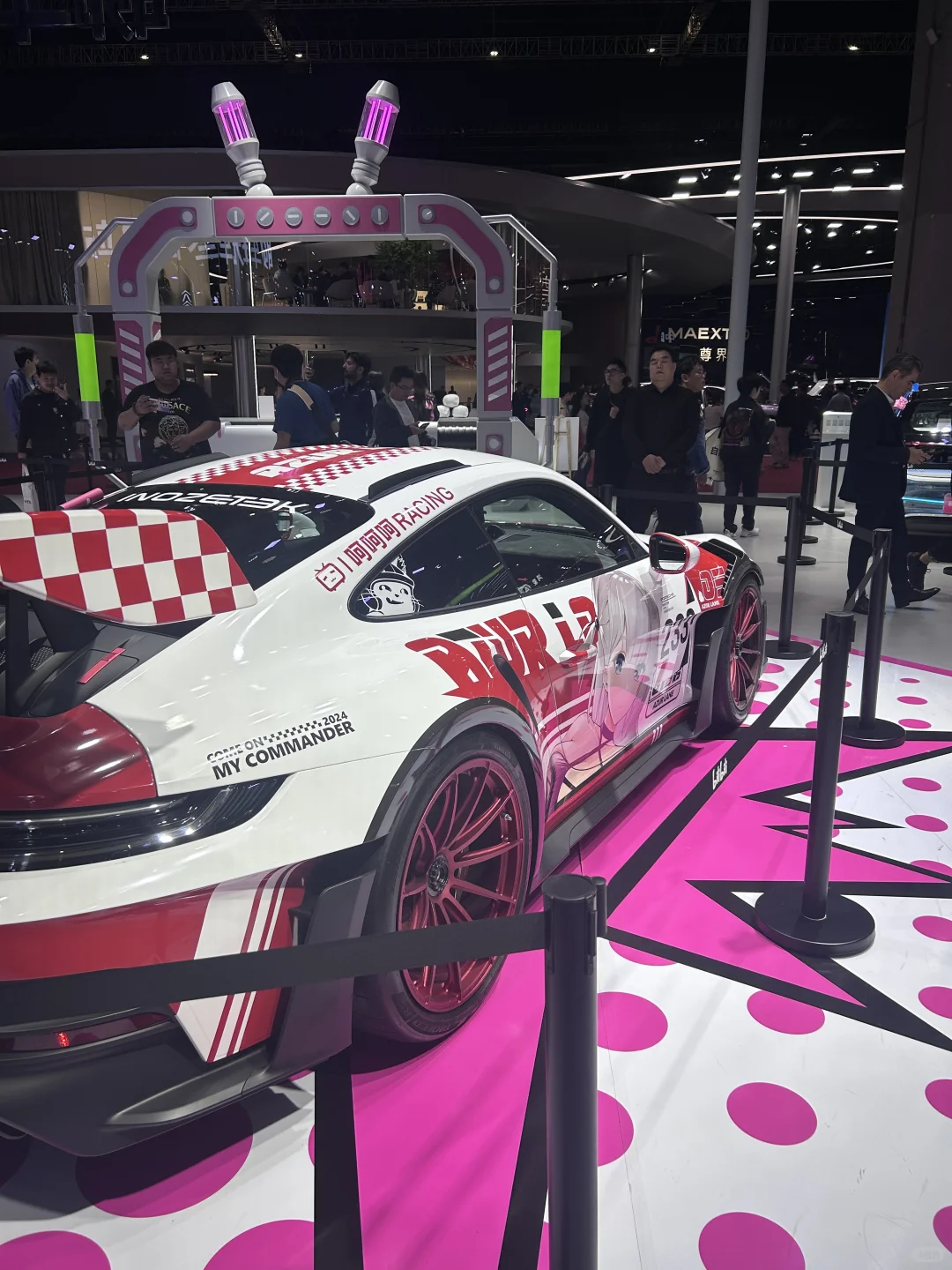 05女大逃课打工日记丨上海国际车展篇
