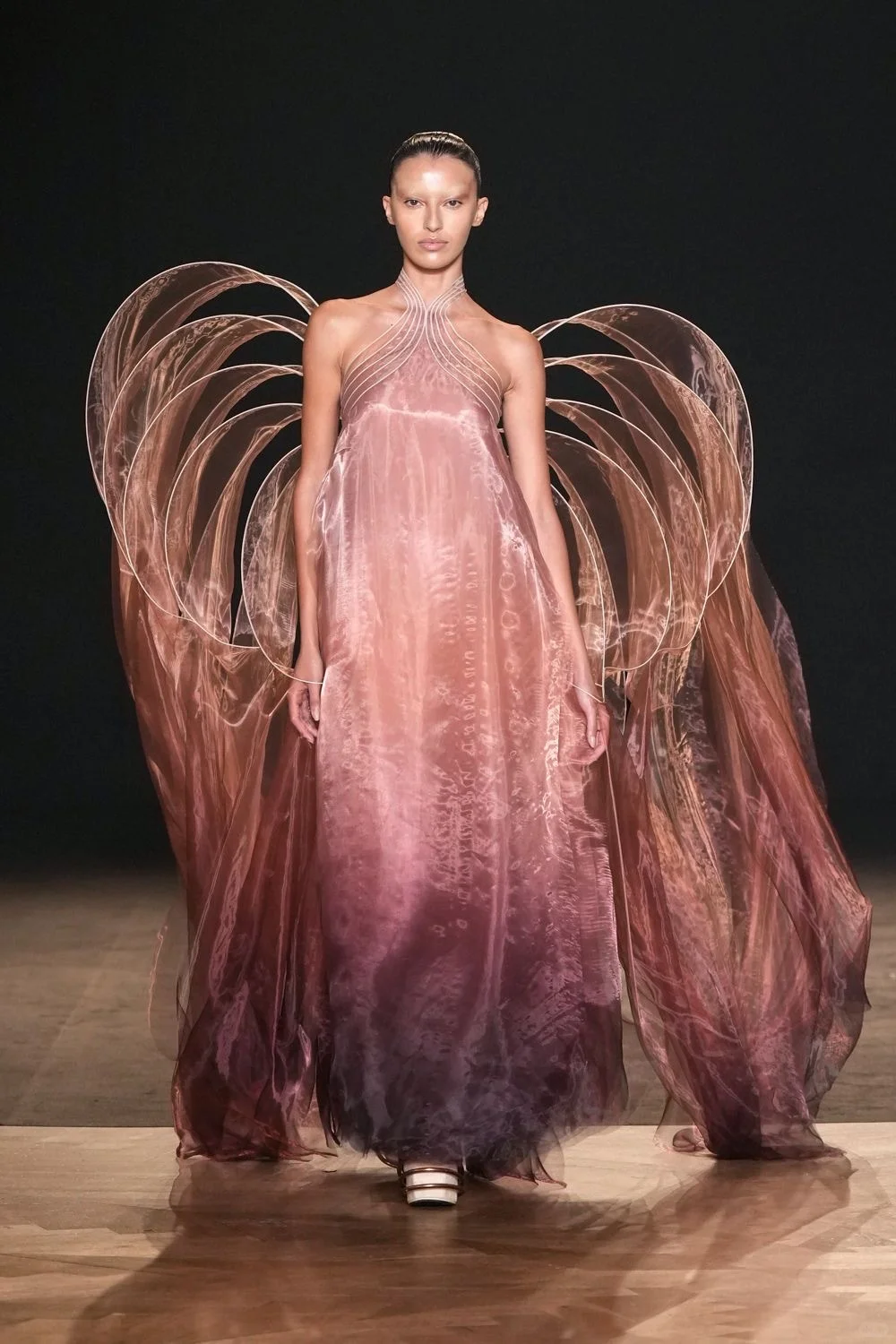 高定丨Iris Van Herpen F/W 2025 Couture
