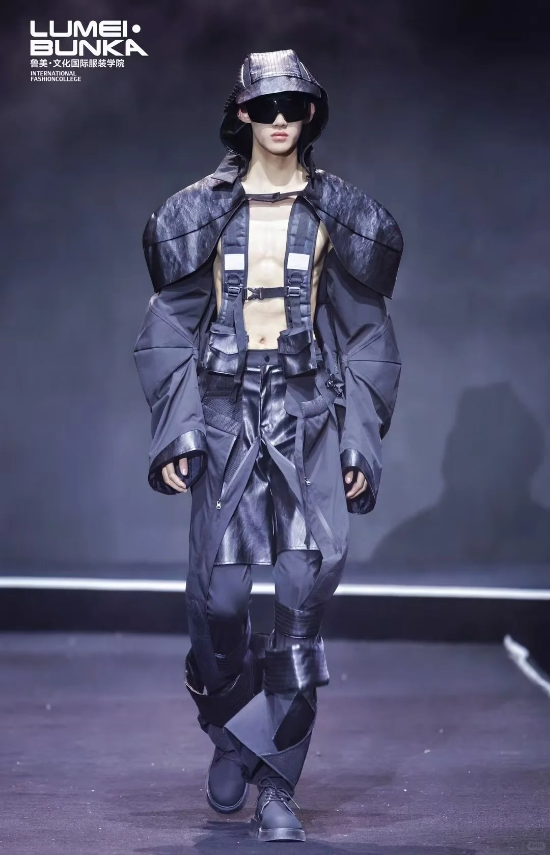2025鲁美国际服装学院毕业走秀