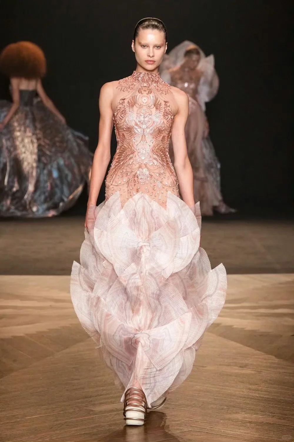 高定丨Iris Van Herpen F/W 2025 Couture