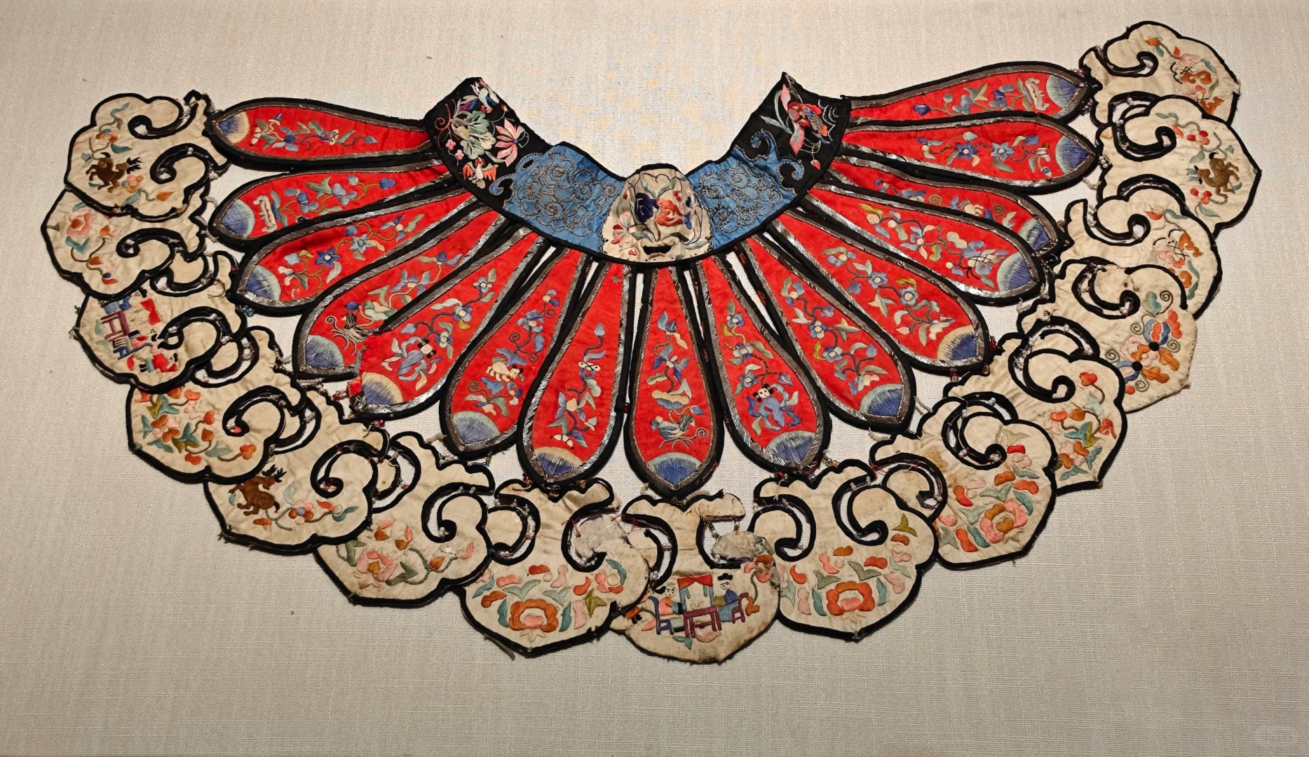 锦绣云霞｜郑州博物馆馆藏云肩艺术展