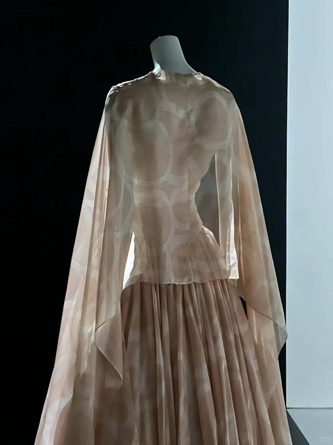 香奈儿大展|又爱又恨