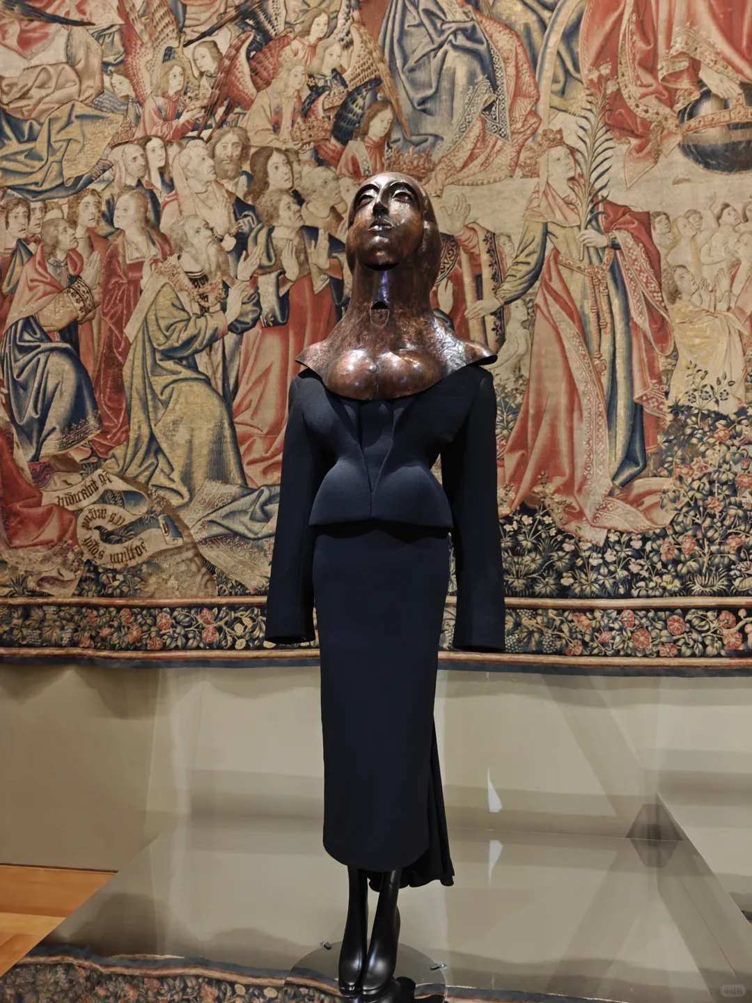卢浮宫首次时尚展【Louvre couture】