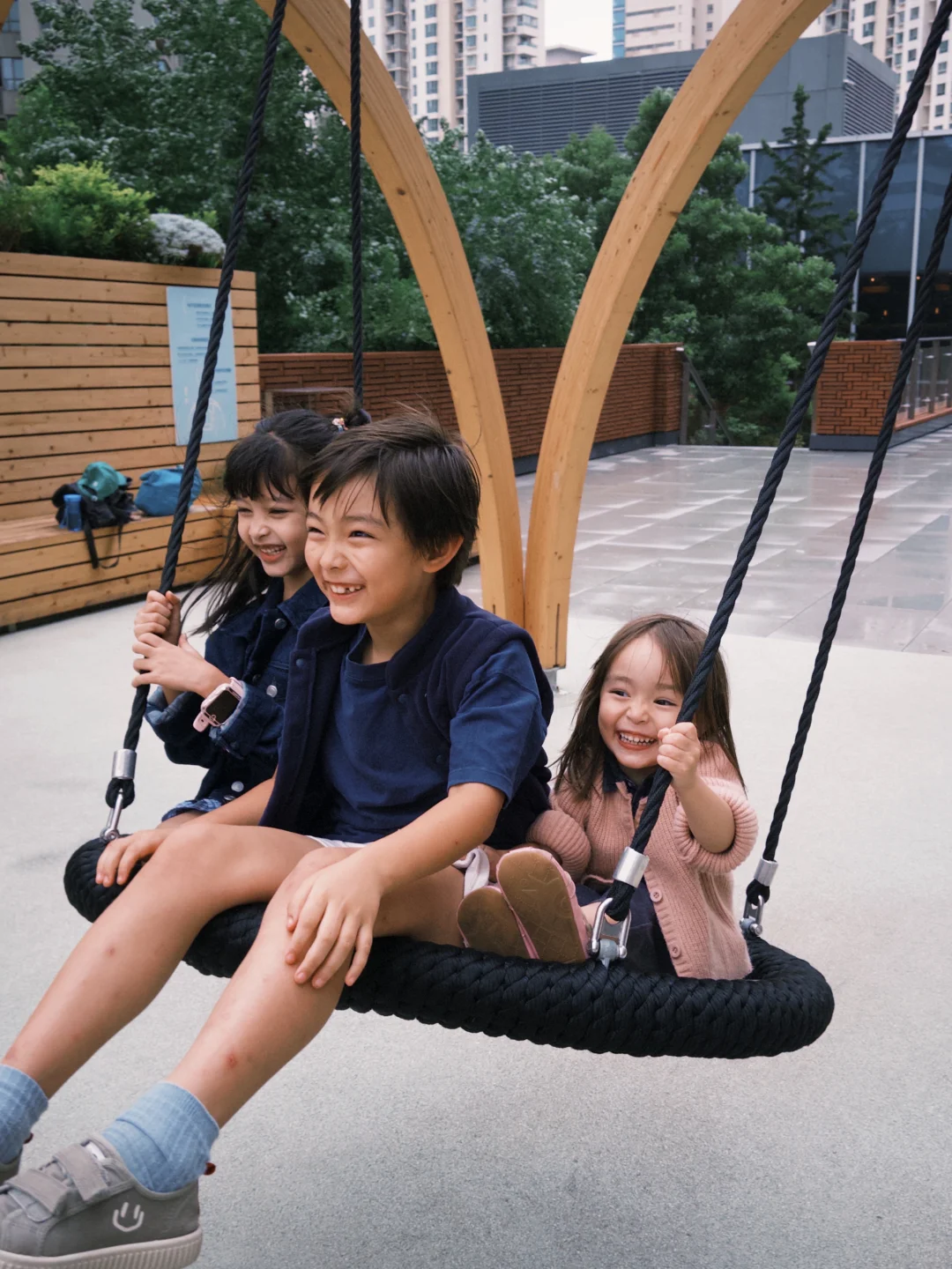 小学生的周末是女明星的工作日?