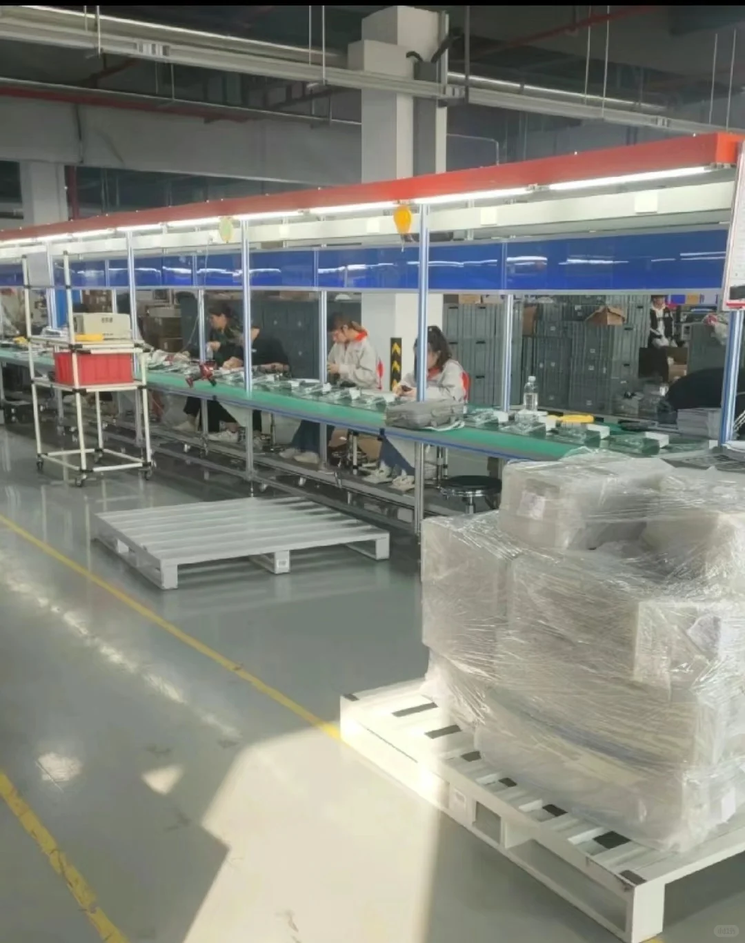 真实电子厂车间环境